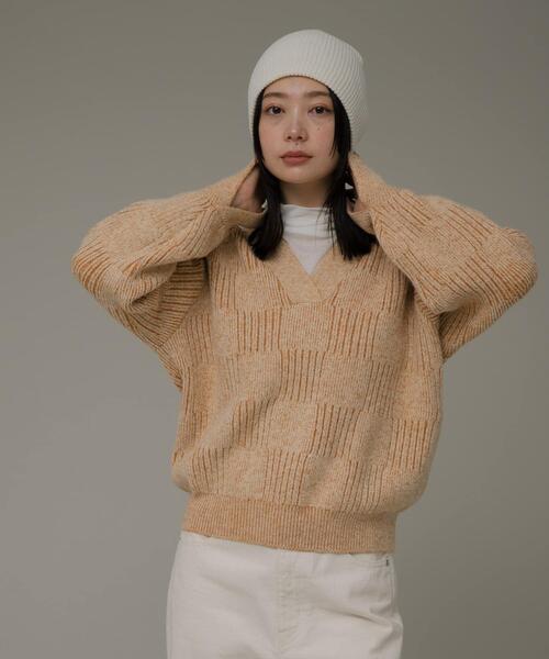 URBAN RESEARCH Sonny Label(アーバンリサーチサニーレーベル)の「Vネック配色スクエアパターンニット(ニット/セーター・レディース・ホワイト系その他/ベージュ系その他/ブルー系その他・FREE)」の11枚目の写真