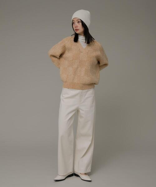 URBAN RESEARCH Sonny Label(アーバンリサーチサニーレーベル)の「Vネック配色スクエアパターンニット(ニット/セーター・レディース・ホワイト系その他/ベージュ系その他/ブルー系その他・FREE)」の14枚目の写真