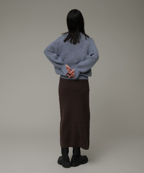 URBAN RESEARCH Sonny Label（アーバンリサーチサニーレーベル）の「Vネック配色スクエアパターンニット（ニット/セーター・レディース・ホワイト系その他/ベージュ系その他/ブルー系その他・FREE）」の18枚目の写真