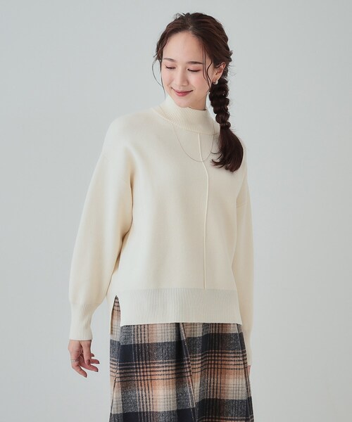 SHOO・LA・RUE(シューラルー)の「【洗える/ちくちくしにくい/静電気軽減】スウェットライク ハイネックニット(ニット/セーター・レディース・アイボリー/オレンジ/ダークグレー/ライトブルー・04/03/02/01)」の20枚目の写真