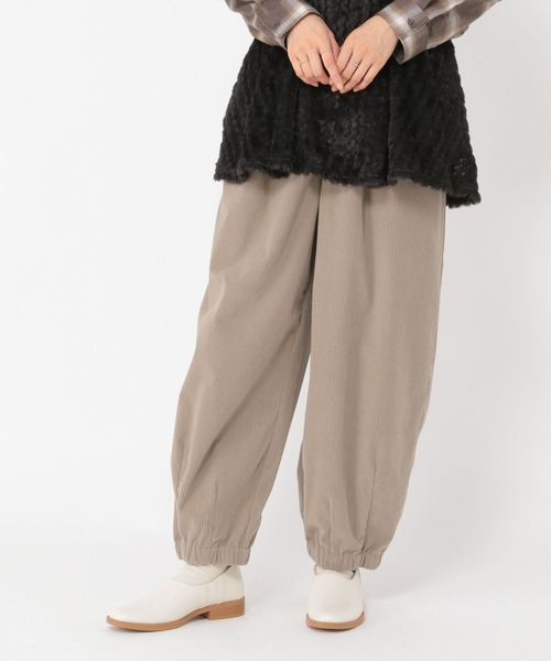 studio CLIP（スタディオクリップ）の「イージーコール裾ゴムパンツ[プチ・プラスサイズあり]（その他パンツ・レディース・グレー/アイボリー/ライトグレー/イエロー・LARGE/ﾌﾘｰ(L)/MEDIUM/PF）」の5枚目の写真