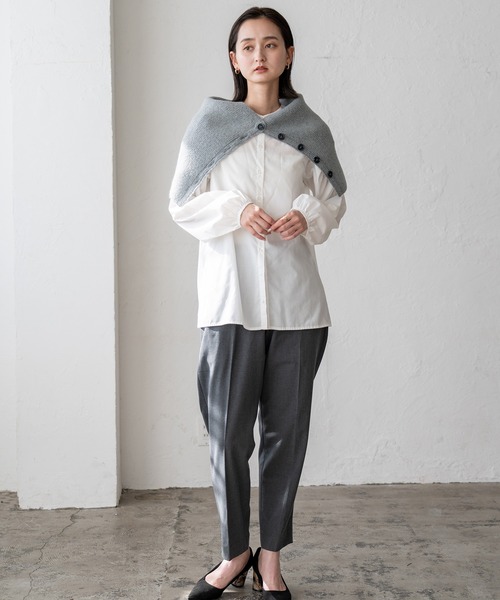 VitaFelice（ヴィータフェリーチェ）の「ボタン付き3WAYネックウォーマー（ストール/ショール・レディース・グレー/ブラック/アイボリー・FREE）」の5枚目の写真