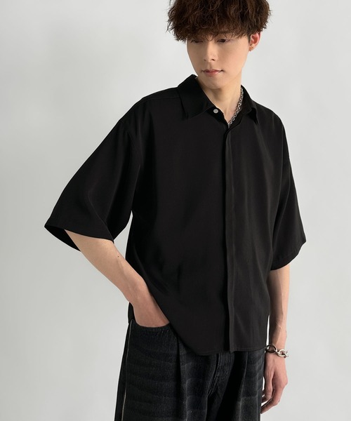 美品 トゥモローランド デプレ 日本製 比翼コットン ショート丈 長袖シャツ 黒 美品 トゥモローランド デプレ 日本製 比翼コットン ショート丈