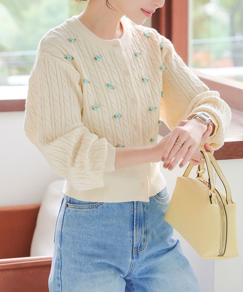 KOBE LETTUCE（コウベレタス）の「フラワーモチーフケーブルニットカーディガン（カーディガン/ボレロ・レディース・イエロー系/ネイビー系/グレー系/アイボリー系・M）」の14枚目の写真