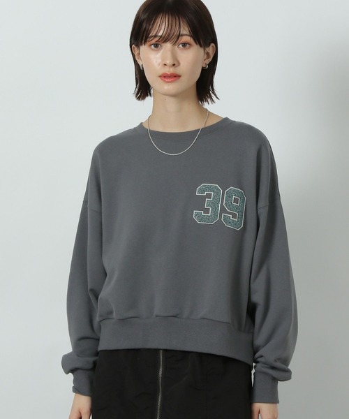 LAKOLE(ラコレ)の「ラメワッペン刺繍スウェット / 291822(スウェット・レディース・チャコールグレー/ピンク/オートミール・FREE)」の7枚目の写真