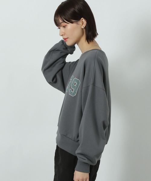 LAKOLE(ラコレ)の「ラメワッペン刺繍スウェット / 291822(スウェット・レディース・チャコールグレー/ピンク/オートミール・FREE)」の8枚目の写真