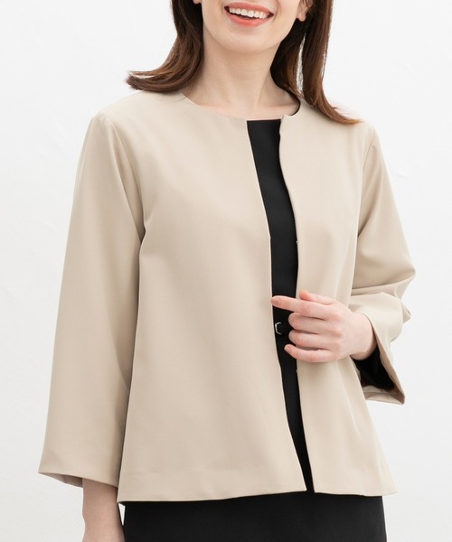 Honeys（ハニーズ）の「【ストレッチ・ウォッシャブル・イージーケア】セレモニー対応９分袖Ａラインノーカラージャケット（ノーカラージャケット・レディース・ネイビー/ベージュ/グレイッシュベージュ/ブラック・3L/L/LL/M/S）」の21枚目の写真