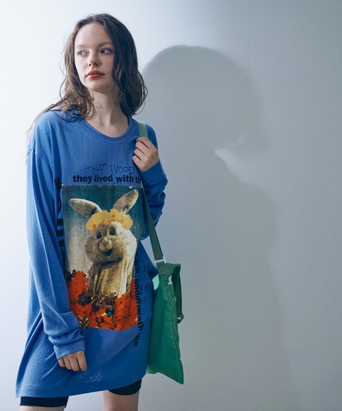 RNA(アールエヌエー)の「M2387 フラワーラビットロングT(Tシャツ/カットソー・レディース・ホワイト/ブルー・MEDIUM)」の13枚目の写真