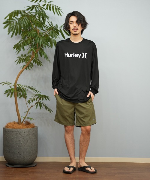 Hurley (ハーレー)の「Hurley/ハーレー 長袖/ロンT UVケアラッシュガード フロントロゴ MSRG251008(ラッシュガード・メンズ・ブラック/ホワイト/チャコールグレー・S/M/L)」の13枚目の写真