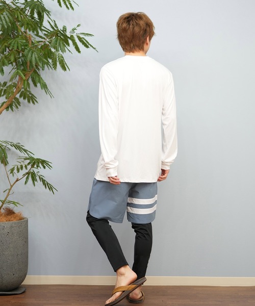 Hurley (ハーレー)の「Hurley/ハーレー 長袖/ロンT UVケアラッシュガード フロントロゴ MSRG251008(ラッシュガード・メンズ・ブラック/ホワイト/チャコールグレー・S/M/L)」の8枚目の写真