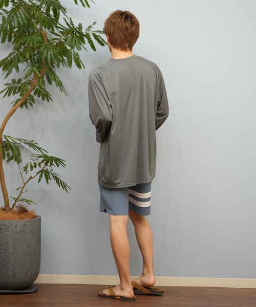 Hurley (ハーレー)の「Hurley/ハーレー 長袖/ロンT UVケアラッシュガード フロントロゴ MSRG251008(ラッシュガード・メンズ・ブラック/ホワイト/チャコールグレー・S/M/L)」の20枚目の写真