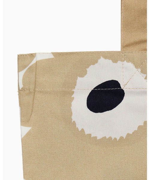 marimekko(マリメッコ)の「PIENI UNIKKO / BAG 44X43(トートバッグ・レディース・ライトベージュ・FREE)」の9枚目の写真