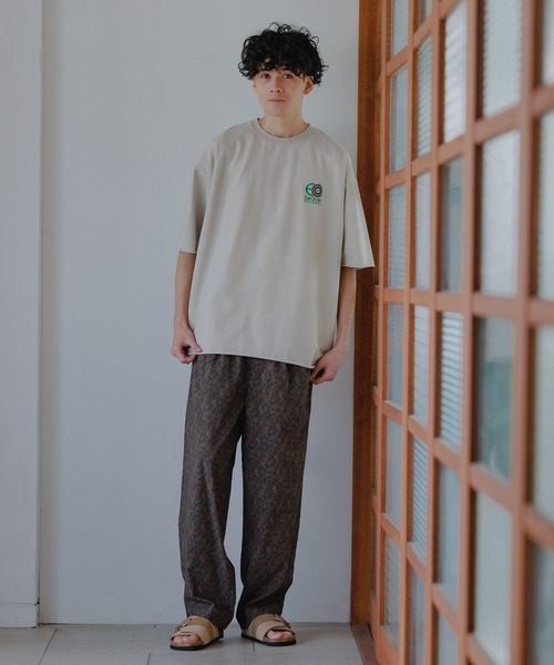 niko and...(ニコアンド)の「ヴィンテージミニ裏毛Tシャツ(Tシャツ/カットソー・メンズ・オフホワイト/チャコール/ブルー/パープル・MEDIUM/LARGE)」の5枚目の写真