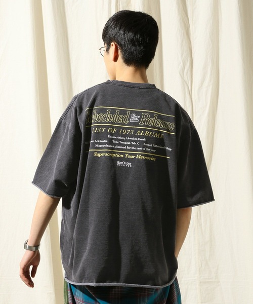 niko and...(ニコアンド)の「ヴィンテージミニ裏毛Tシャツ(Tシャツ/カットソー・メンズ・オフホワイト/チャコール/ブルー/パープル・MEDIUM/LARGE)」の12枚目の写真