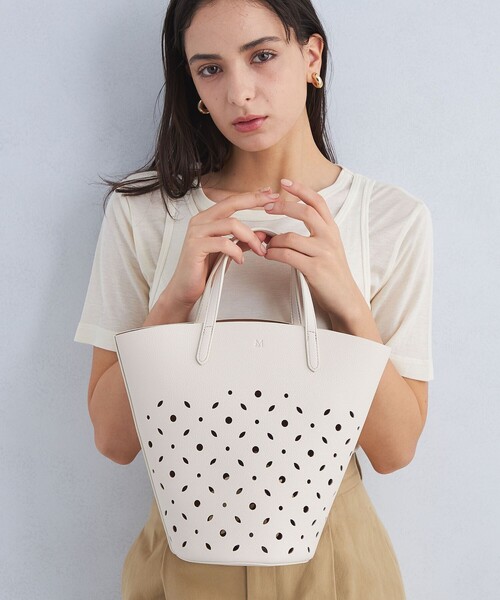 【関税込み】ロゴ入り メデューサヘッドトートバッグ セール】【別注】＜&MyuQ＞カットワーク トートバッグ（トート