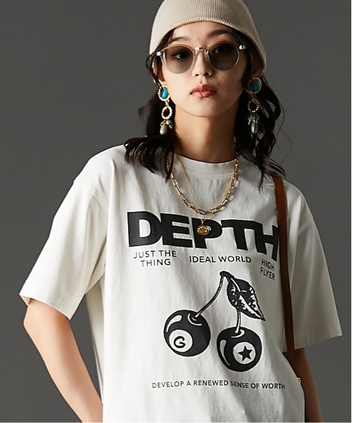 GEVS.（ジェイヴィス）の「綿100％ピグメント染チェリープリントTシャツ＜大きいサイズ有＞GEVS.（Tシャツ/カットソー・レディース・ピンク/ブラック/オフホワイト・M/L/LL/3L/4L/5L）」の2枚目の写真