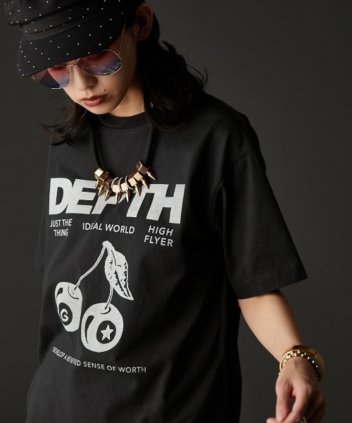 GEVS.（ジェイヴィス）の「綿100％ピグメント染チェリープリントTシャツ＜大きいサイズ有＞GEVS.（Tシャツ/カットソー・レディース・ピンク/ブラック/オフホワイト・M/L/LL/3L/4L/5L）」の3枚目の写真