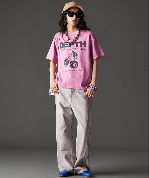 GEVS.（ジェイヴィス）の「綿100％ピグメント染チェリープリントTシャツ＜大きいサイズ有＞GEVS.（Tシャツ/カットソー・レディース・ピンク/ブラック/オフホワイト・M/L/LL/3L/4L/5L）」の4枚目の写真