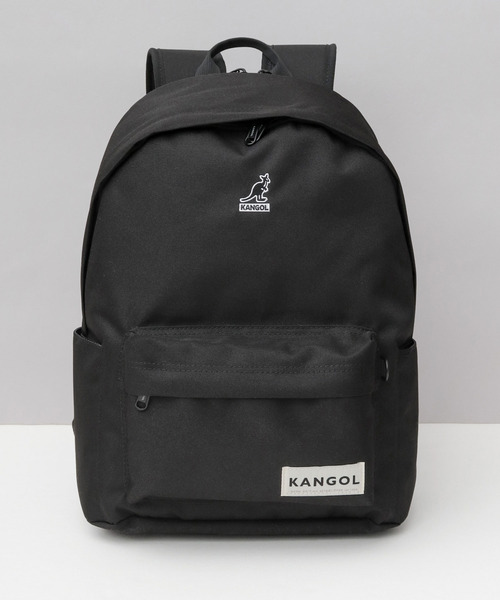 KANGOL(カンゴール)の「PCスリーブ収納スペース付き デイパック A4対応(バックパック/リュック・メンズ・ブラック・FREE)」の2枚目の写真