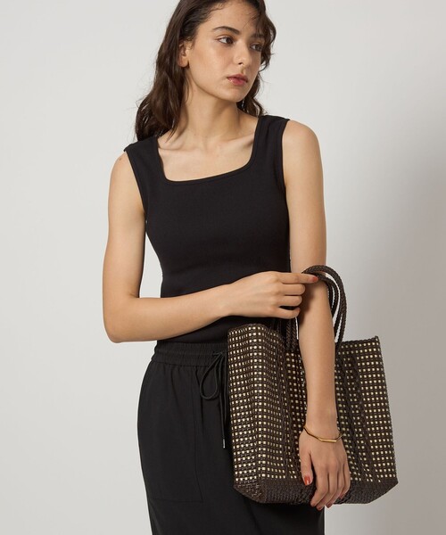 green label relaxing(グリーンレーベルリラクシング)の「デコルテ フライス タンクトップ -抗菌-(タンクトップ・レディース・レッド/ベージュ/その他1/オフホワイト/ブラック/モカ/ブラウン系・FREE)」の10枚目の写真