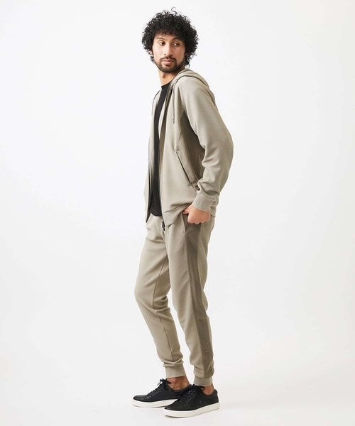 MICHEL KLEIN HOMME (ミッシェルクランオム)の「ダブルフェイスジョガーパンツ セットアップ(その他パンツ・メンズ・ブラック/オフホワイト・MEDIUM/LARGE/X-LARGE)」の7枚目の写真