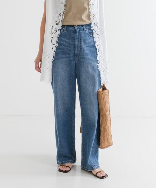 URBAN RESEARCH(アーバンリサーチ)の「『3サイズ展開』綿麻デニムワイドストレートパンツ(デニムパンツ・レディース・ブルー・36/38/40)」の1枚目の写真