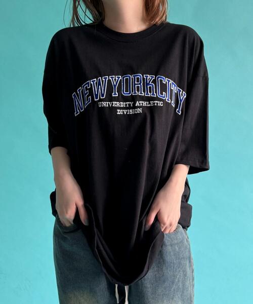 ヴェトモン ワールドツアー ロゴ Tシャツ ベージュ / デニムに ヴェトモン ワールドツアー ロゴ Tシャツ ベージュ / デニムに