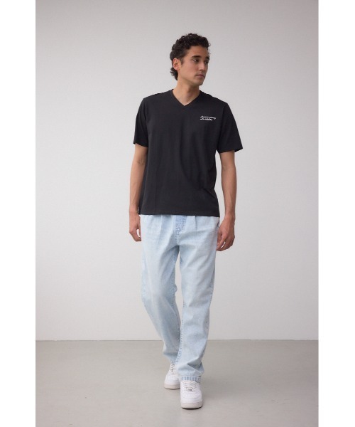 AZUL by moussy(アズールバイマウジー)の「AZコットン Success VネックTシャツ(Tシャツ/カットソー・メンズ・ブラック/ライトピンク/ホワイト・SMALL/MEDIUM/LARGE)」の16枚目の写真