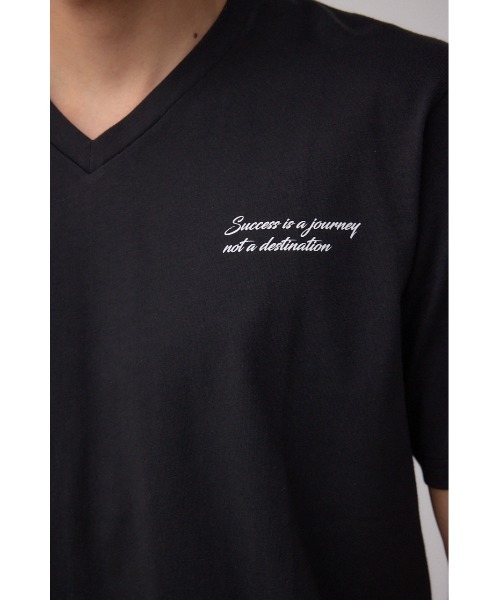 AZUL by moussy(アズールバイマウジー)の「AZコットン Success VネックTシャツ(Tシャツ/カットソー・メンズ・ブラック/ライトピンク/ホワイト・SMALL/MEDIUM/LARGE)」の21枚目の写真