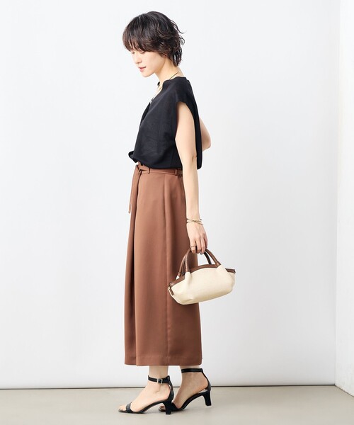 NOLLEY’S(ノーリーズ)の「ウォッシャブル片タック タイトミディスカート(スカート・レディース・キナリ/ネイビー/ブラウン・36/38)」の18枚目の写真
