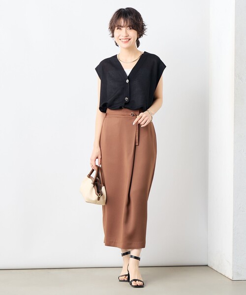 NOLLEY’S(ノーリーズ)の「ウォッシャブル片タック タイトミディスカート(スカート・レディース・キナリ/ネイビー/ブラウン・36/38)」の22枚目の写真