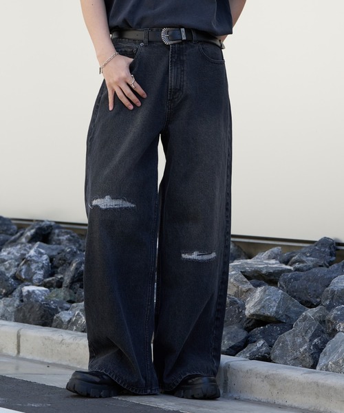 COLONY 2139（コロニートゥーワンスリーナイン）の「ワイドストレートクラッシュデニム（デニムパンツ・メンズ・サックスブルー/ブラック系その他・SMALL/MEDIUM/LARGE）」の2枚目の写真