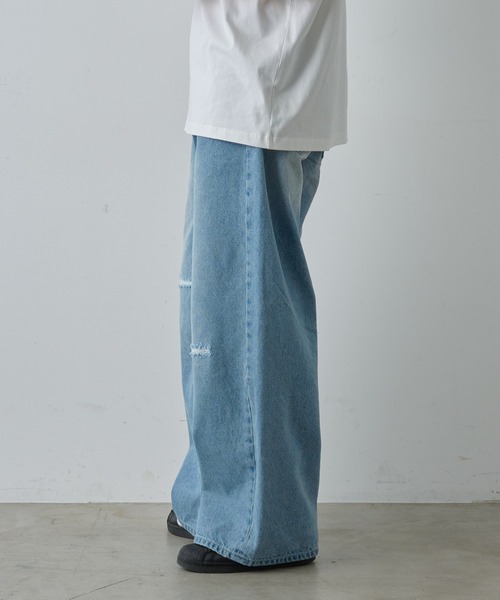 COLONY 2139（コロニートゥーワンスリーナイン）の「ワイドストレートクラッシュデニム（デニムパンツ・メンズ・サックスブルー/ブラック系その他・SMALL/MEDIUM/LARGE）」の11枚目の写真