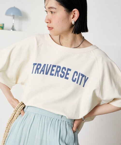 FREAK'S STORE(フリークスストア)の「2way スムースロゴTシャツ/ワンショルダー プリントTシャツ(Tシャツ/カットソー・レディース・オフホワイト/チャコールグレー/ライトグレー/ピンク・フリ-)」の2枚目の写真