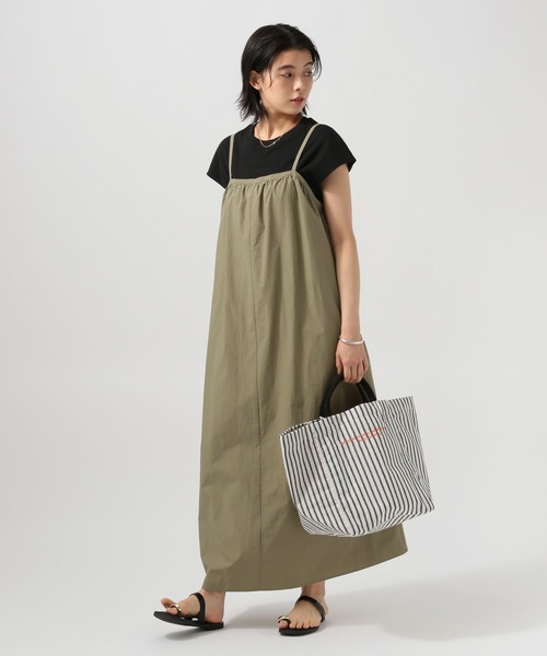 BAYFLOW(ベイフロー)の「サムリングフラットサンダル(サンダル・レディース・ブラウン/アイボリー/ブラック・MEDIUM/LARGE)」の4枚目の写真