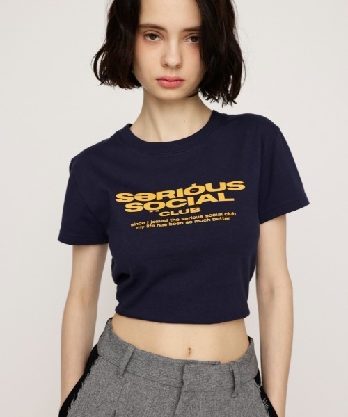 SLY（スライ）の「COMPACT LOGO T/SH コンパクト ロゴ Tシャツ 半袖 夏服（Tシャツ/カットソー・レディース・ホワイト/ライトブラック/ブラウン/イエロー/ネイビー・FREE）」の4枚目の写真