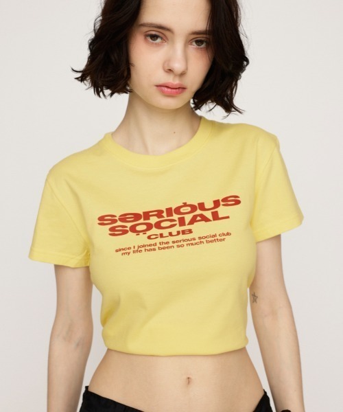 SLY（スライ）の「COMPACT LOGO T/SH コンパクト ロゴ Tシャツ 半袖 夏服（Tシャツ/カットソー・レディース・ホワイト/ライトブラック/ブラウン/イエロー/ネイビー・FREE）」の5枚目の写真