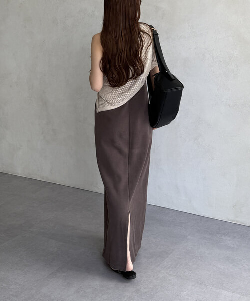 Thevon（ゼボン）の「ホルターネックカップ付きナローキャミワンピース（ワンピース・レディース・ブラック/モカ/ライトグレー・S/M）」の16枚目の写真