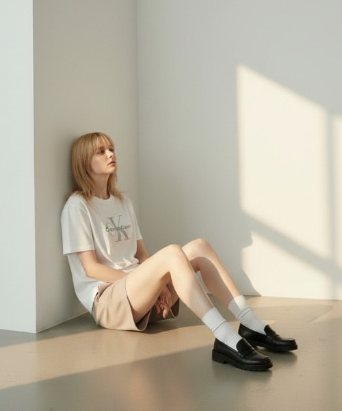 Calvin Klein(カルバン・クライン)の「Calvin Klein/ SS HERO MONOLOGO TEE 20S ロゴTシャツ 秋服 冬服(Tシャツ/カットソー・メンズ・ブラック/ホワイト・S/M/L/XL)」の8枚目の写真
