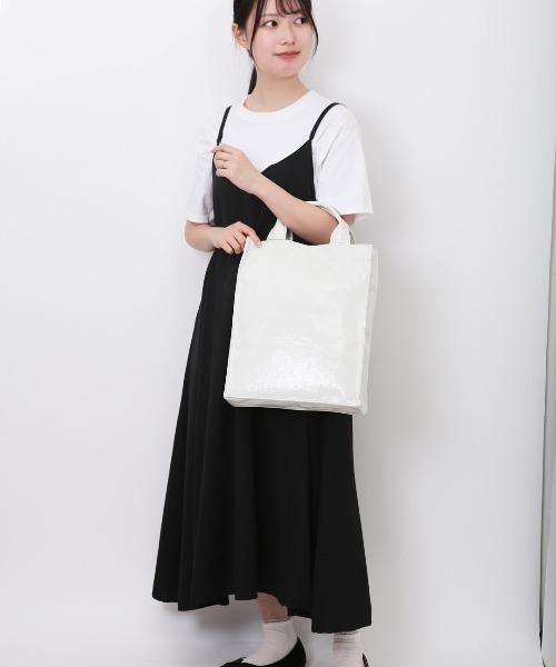 cache cache(カシュ カシュ)の「cache cache カシュカシュ タテ型ショッパー(トートバッグ・レディース・シルバー/グリーン/アイボリー/ブラック/ベージュ・FREE)」の16枚目の写真