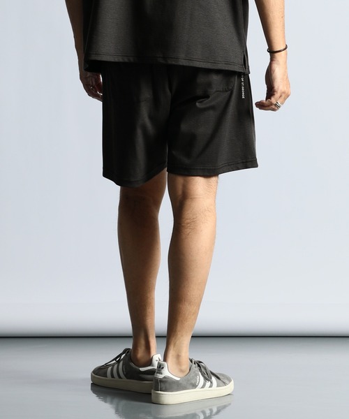 The DUFFER of ST.GEORGE(ザダファーオブセントジョージ)の「COOLMAX 2LAYERS RELAX FIT NARROW BORDER SHORTS:セットアップ 2層構造 吸水速乾クールマックス リラックスフィット ナローボーダーショーツ(その他パンツ・メンズ・ネイビー/ライトグレー/ダークグレー・X-LARGE/MEDIUM/LARGE)」の11枚目の写真
