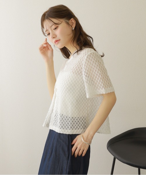 LAULEN(ローレン)の「openwork front button cardigan /透かし編み フロント ボタン 半袖 カーディガン(カーディガン/ボレロ・レディース・アイボリー/ホワイト・FREE)」の3枚目の写真