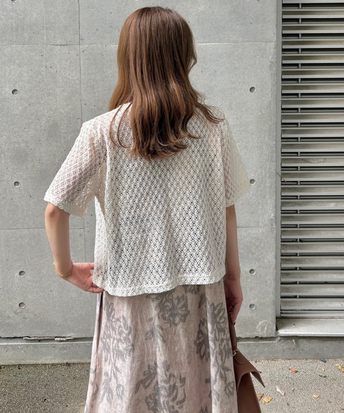 LAULEN(ローレン)の「openwork front button cardigan /透かし編み フロント ボタン 半袖 カーディガン(カーディガン/ボレロ・レディース・アイボリー/ホワイト・FREE)」の9枚目の写真