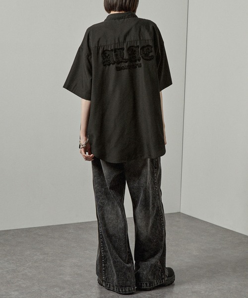 Alfred Alex(アルフレッドアレックス)の「【Alfred Alex】ヴィンテージメイクダメージパッチロゴ半袖シャツ(シャツ/ブラウス・メンズ・ブラック/チャコール/ダークブルー・S/M/L)」の8枚目の写真