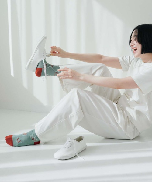 THREE FIFTY STANDARD（スリーフィフティースタンダード）の「ＴＨＲＥＥ　ＦＩＦＴＹ　ＳＴＡＮＤＡＲＤ　シルキーな肌ざわりのベーシックなＴシャツ（Tシャツ/カットソー・レディース・ライトブルーグレー/ネイビー/オフホワイト・M/L/LL）」の18枚目の写真