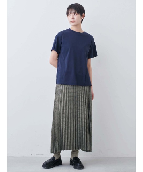 THREE FIFTY STANDARD（スリーフィフティースタンダード）の「ＴＨＲＥＥ　ＦＩＦＴＹ　ＳＴＡＮＤＡＲＤ　シルキーな肌ざわりのベーシックなＴシャツ（Tシャツ/カットソー・レディース・ライトブルーグレー/ネイビー/オフホワイト・M/L/LL）」の14枚目の写真