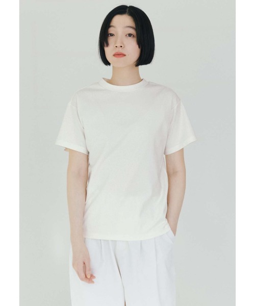 THREE FIFTY STANDARD（スリーフィフティースタンダード）の「ＴＨＲＥＥ　ＦＩＦＴＹ　ＳＴＡＮＤＡＲＤ　シルキーな肌ざわりのベーシックなＴシャツ（Tシャツ/カットソー・レディース・ライトブルーグレー/ネイビー/オフホワイト・M/L/LL）」の4枚目の写真