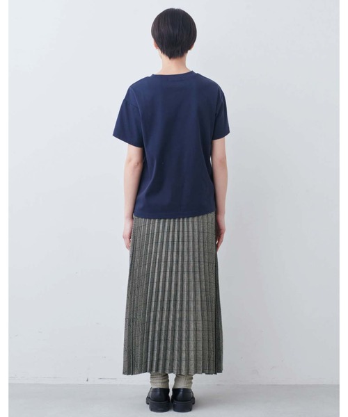 THREE FIFTY STANDARD（スリーフィフティースタンダード）の「ＴＨＲＥＥ　ＦＩＦＴＹ　ＳＴＡＮＤＡＲＤ　シルキーな肌ざわりのベーシックなＴシャツ（Tシャツ/カットソー・レディース・ライトブルーグレー/ネイビー/オフホワイト・M/L/LL）」の16枚目の写真