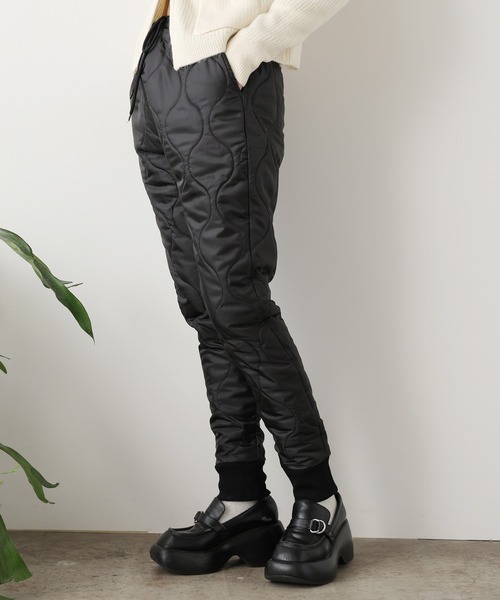 ROOPTOKYO(ループトウキョウ)の「ROOPTOKYO by みー キルティングミリタリーイージーパンツ テーパード ミリタリーパンツ(カーゴパンツ・レディース・ブラック/カーキ・S/M)」の5枚目の写真