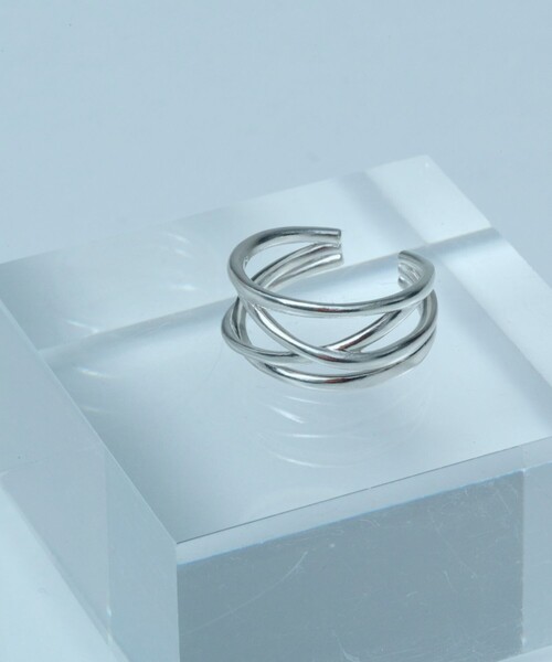 and cloud(アンドクラウド)の「Flutter Layered Ring(リング・レディース・シルバー・17号/9号/13号)」の1枚目の写真